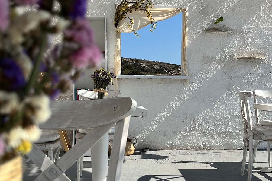 Onami Iraklia Cyclades